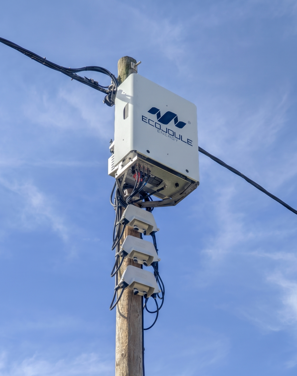 STATCOMs Overcome the Limits of Traditional Voltage Regulators on Low-Voltage Networks